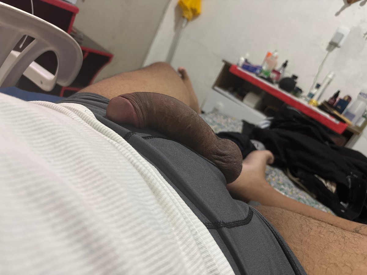 Altrinha's tweet photo. A vontade de gozar tá grande. Quem me ajuda ? https://t.co/RjkJWRB1Ad