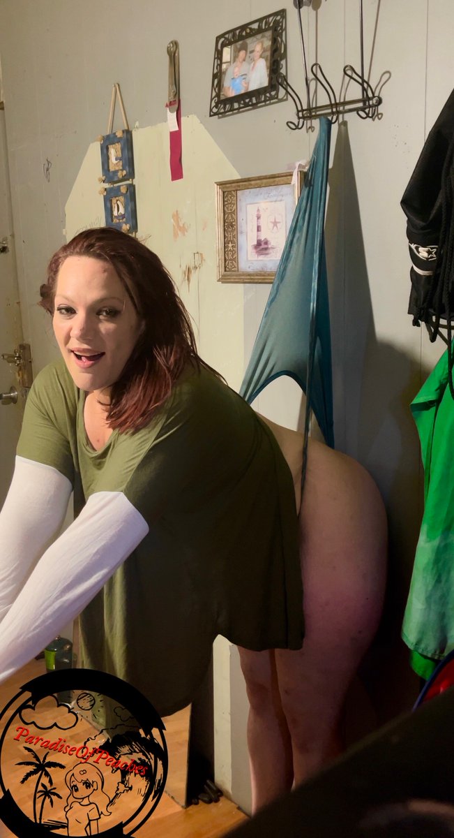 Just a MILF Happily Dangling in her wedgied panties 
#MILF #Wedgiegirl