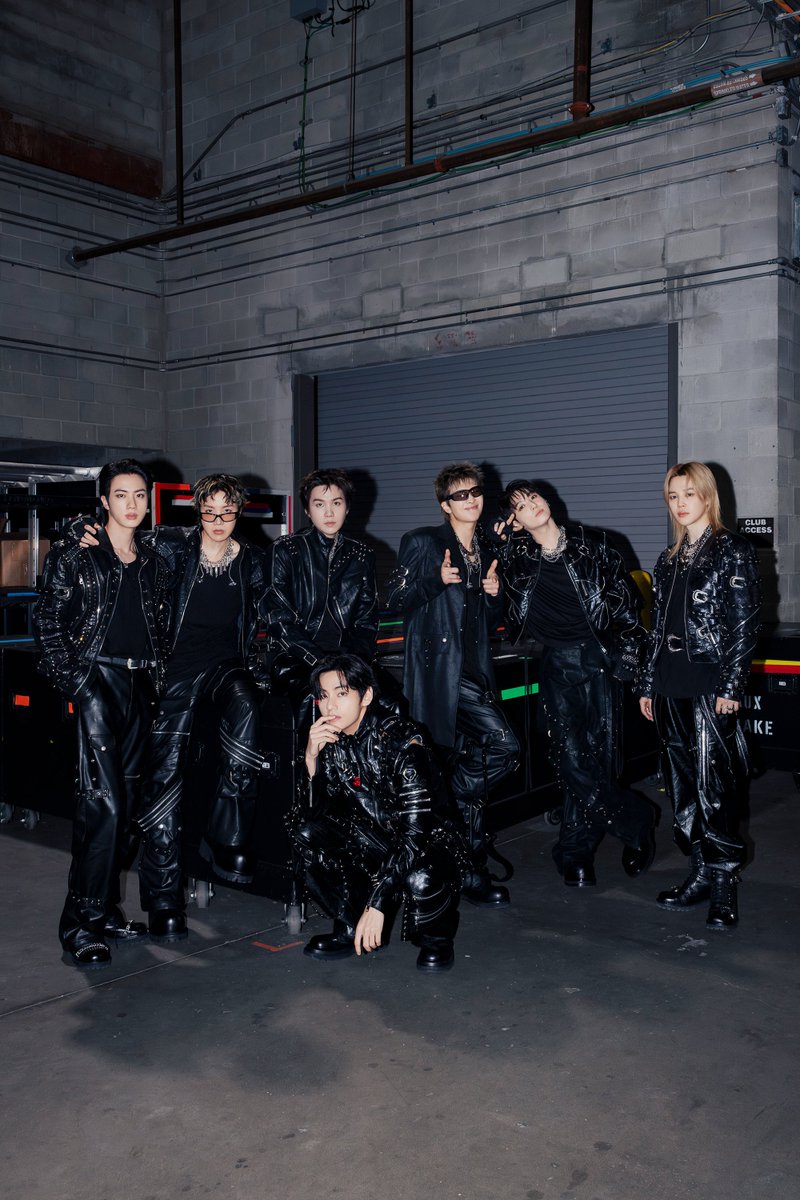 rize07addict's tweet image. "ARIRANG" by #BTS on the Global Spotify Daily Chart [Day 38]

#2(=) SWIM — 6.16M(+477K) 🔥🔥
#26(+8) Body to Body — 2.61M (+298K)🔥
#32(+6) 2.0 — 2.52M(+260K) 🔥🔥
#35(+6) Hooligan — 2.47M(+255K) 🔥🔥
#58(+10) FYA — 2.02M(+215K) 🔥🔥
#61(+10) they don't know bout us — 2M