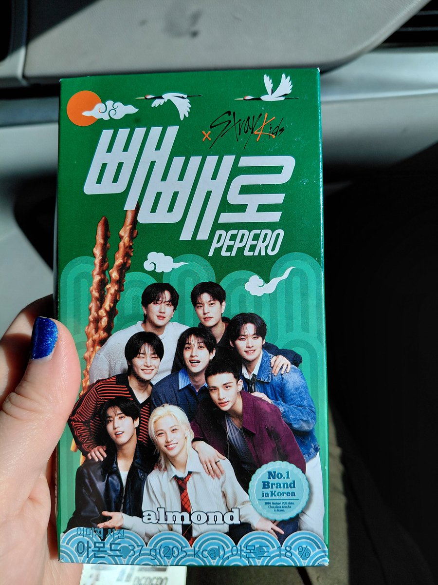 bunnistaria's tweet image. My bestie Judi got me gifts from South Korea. I am so happy and loved it! 💗😍🥹 
#straykids #pepero
