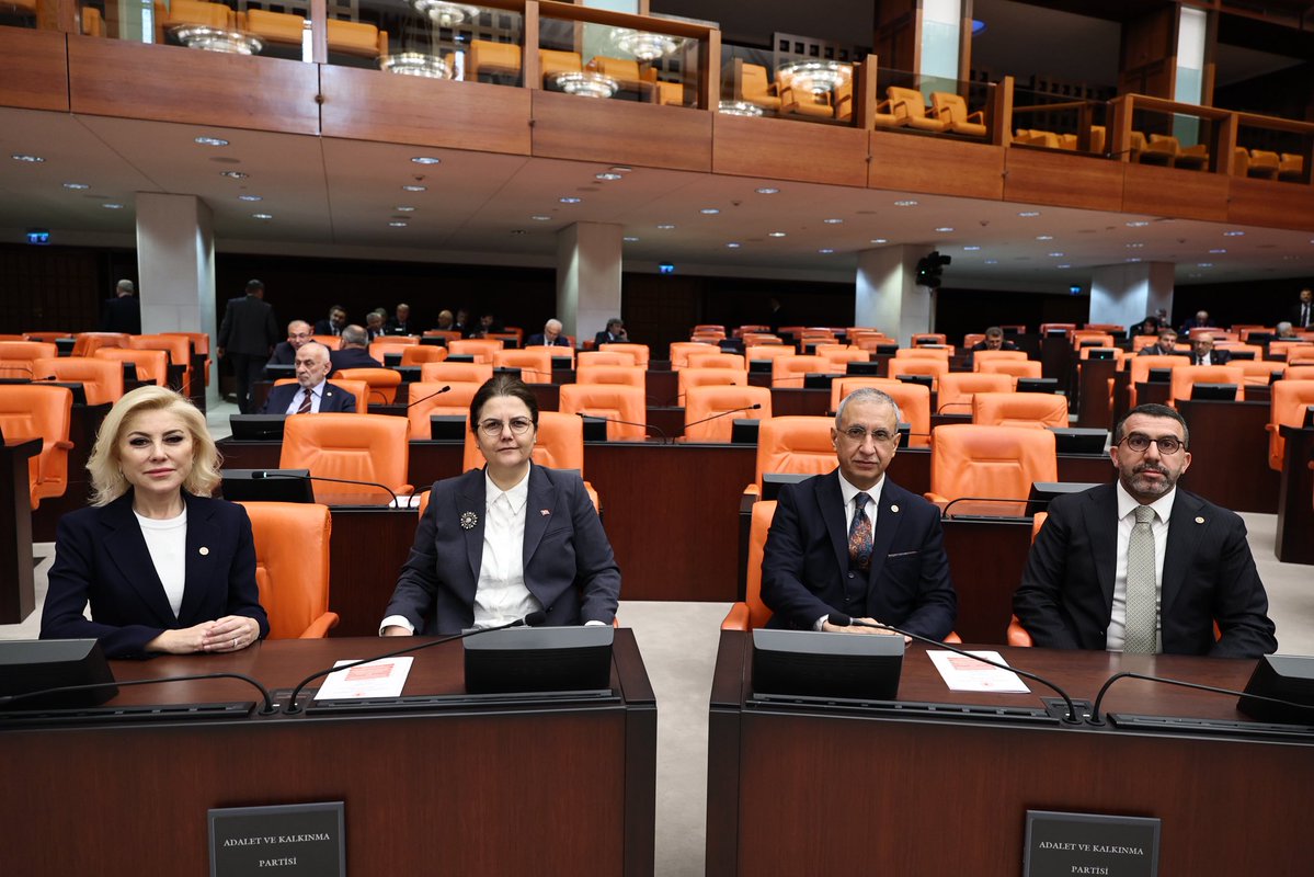 📍TBMM

▪️Genel Kurul’da gündemde yer alan Tapu Kanunu ve Bazı Kanunlarda Değişiklik Yapılmasına Dair Kanun Teklifi’nin görüşmelerini yapıyoruz.