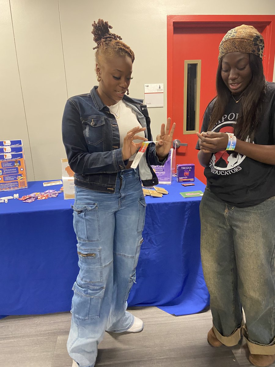 WhoCanYouTell's tweet image. The Care Collective kick off was a huge success. It included a performance by the Howard Gospel Choir and our very own Empower Theater Arts Peers. Plus, we shared #HIV, sexual health and #PrEP education info. What a success! #HUEmpowerProject #HUStigmaProject