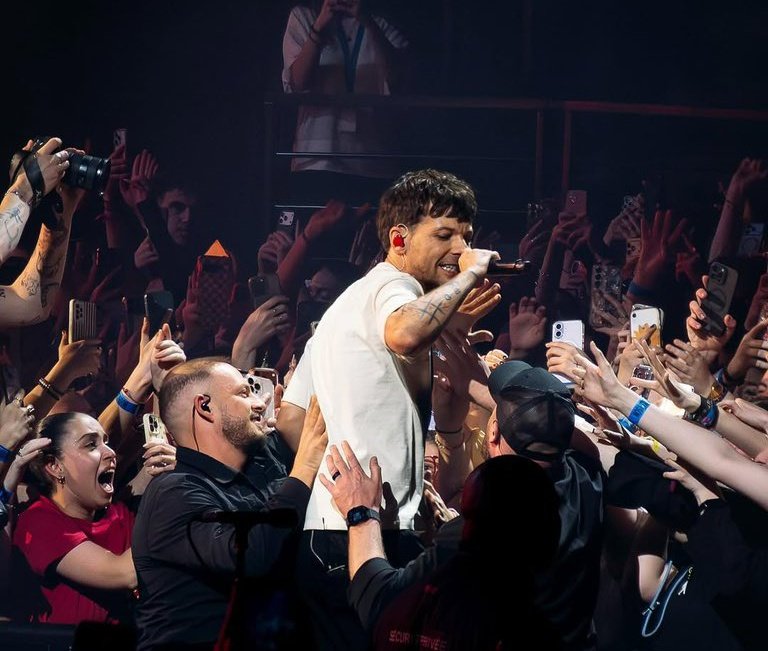 sky's so done era tweet media