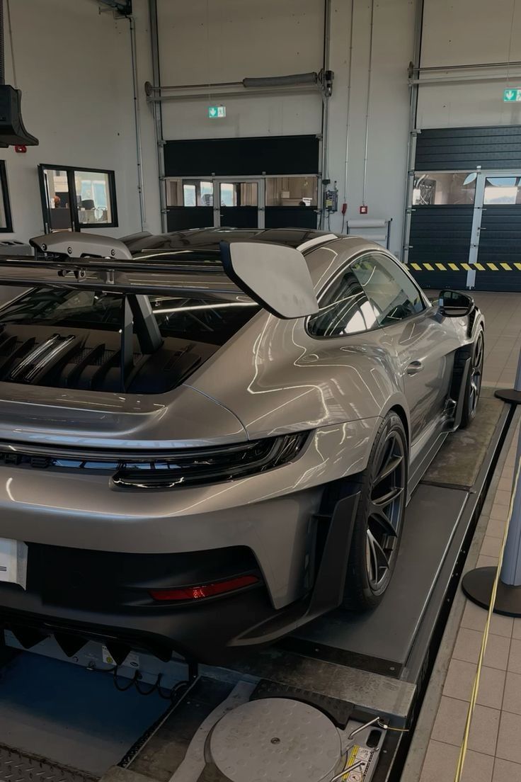 Elite Carsgasm tweet media