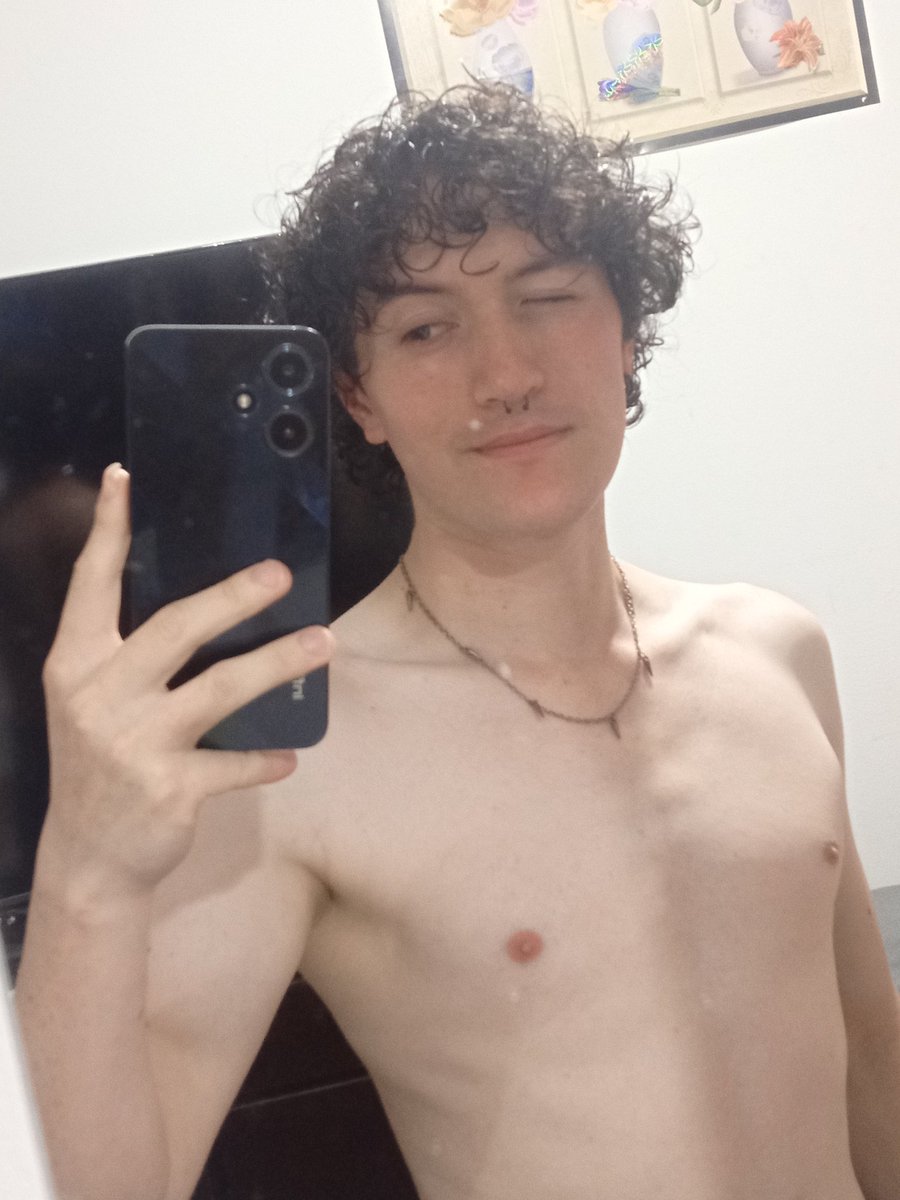 Charlie Hydrei tweet media