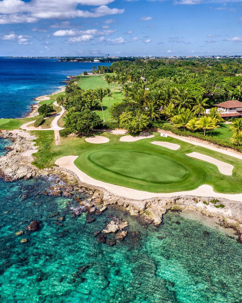 DigestMiami's tweet photo. Casa de Campo introduces Cigars in Paradise 🌴  

A multi-day cigar &amp; rum experience arrives June 25–28 in the Dominican Republic, bringing together top makers, tastings, and luxury resort experiences.  

Read more at https://t.co/V4hLtkzKxo https://t.co/yKpU7PmpzD