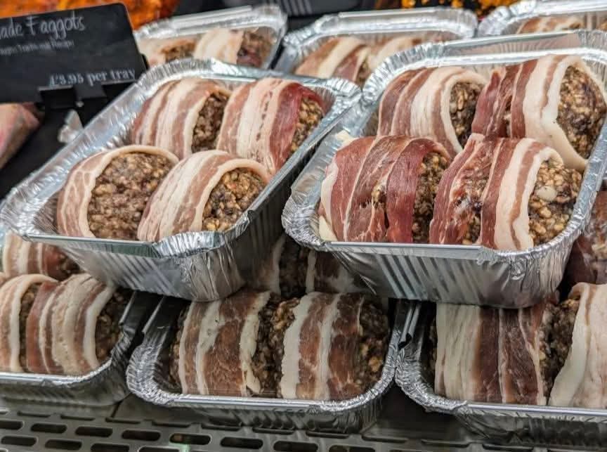 THBurroughs's tweet photo. Homemade faggots wrapped in bacon - four huge ones in every pack. Delicious with some mashed potato and onion gravy! 🤤 https://t.co/Wu5rV8sZPw