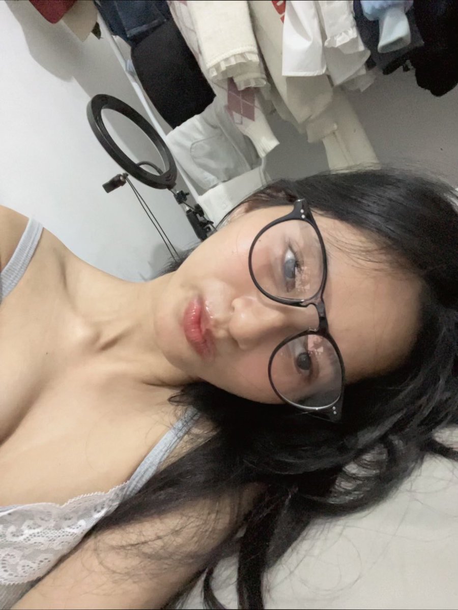 maudy mamahnya keonho tweet media