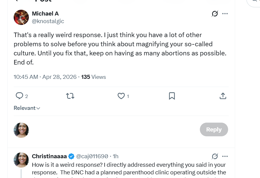 Christinaaaa tweet media