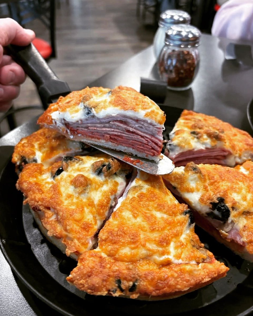 Pauls Pizza tweet media