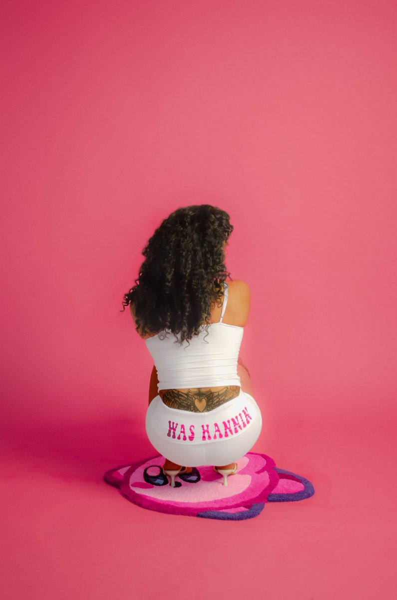 TiaCorine's tweet photo. Last week to get these ! Only a few left 😇
https://t.co/nlKapWQL4N https://t.co/sSFQS3rhWZ