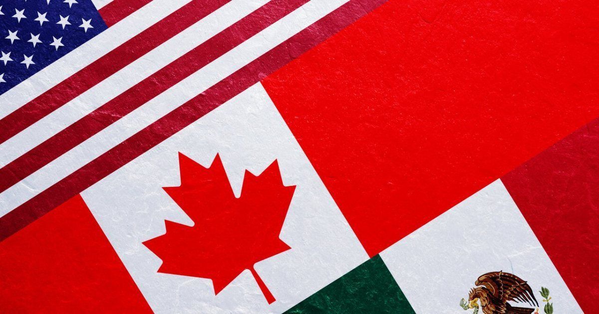 PNS_News's tweet image. The U.S.–Mexico–Canada Agreement (USMCA) heads for renegotiation in July. Fair‑trade groups say it hasn’t met job or trade balance promises, with manufacturing jobs down and deficits growing with Canada and Mexico.
Read more: buff.ly/mPrNxIc
#Trade #USMCA @econliberties