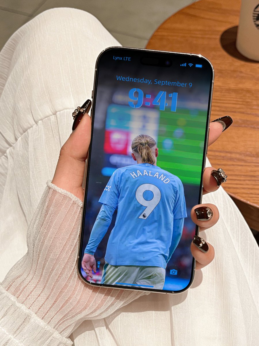 lynxchizzy's tweet image. Let's see your wallpaper here's mine.
#City #Soccer
