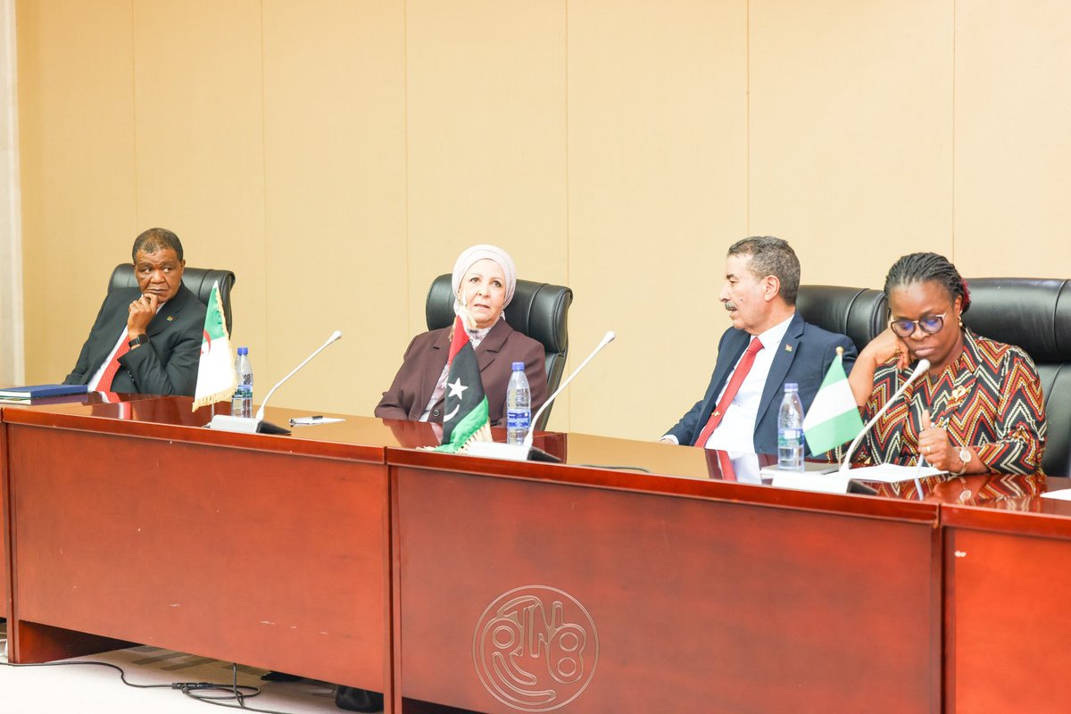 Diplomatie et coopération africaine Le Président Évariste Ndayishimiye ...