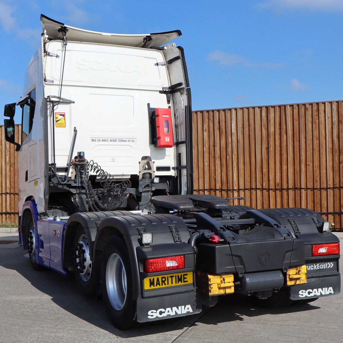 Secondhandtrucks tweet media