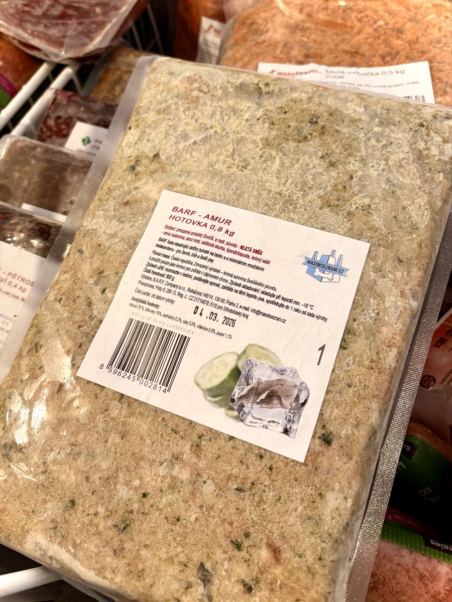 barflife's tweet photo. 3/3 🥩🧊✅ #barflife #barf #masopropsy #mraženémaso #raw #maso #dogs #fordogs https://t.co/GFnlxcAw6E