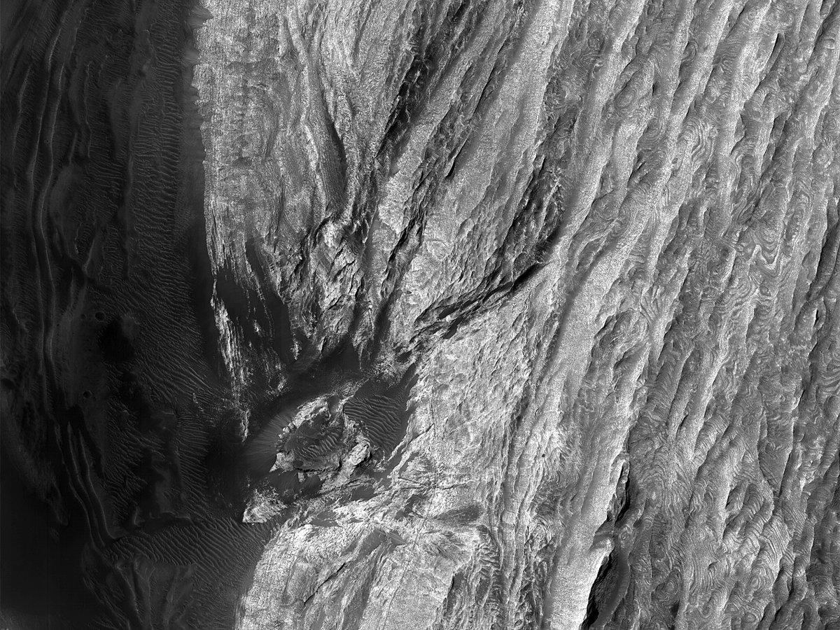 HiRISE: Beautiful Mars tweet media