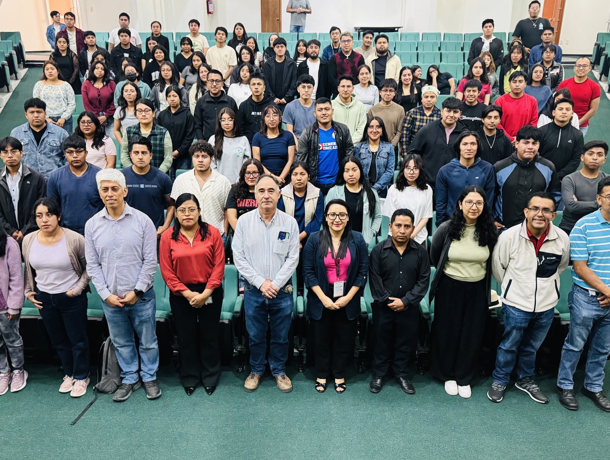 cociteioficial's tweet photo. 🎓✍🏼 Consolidamos la colaboración académica

Con el fin de ampliar las oportunidades a estudiantes, impartimos en @UNSIJ_SUNEO una plática informativa sobre programas de becas vigentes, también firmamos acuerdos para impulsar proyectos que fortalezcan la competitividad de Oaxaca. https://t.co/vxnIHocka5