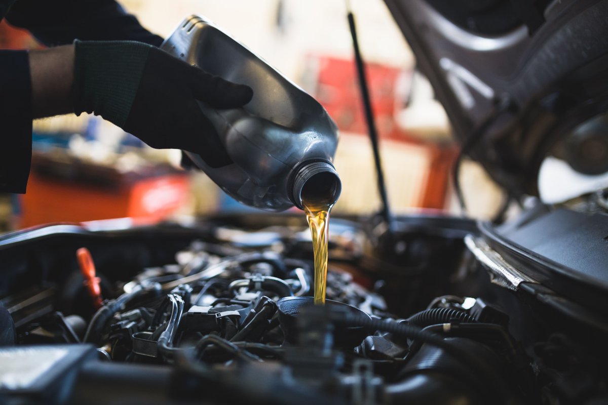 mobil1chinden's tweet image. Sludge buildup and wear often trace back to incorrect oil. Prevention starts with the right choice. #Lube #Boise #CarMaintenance #ForeignOilChange bit.ly/4sVeYbM