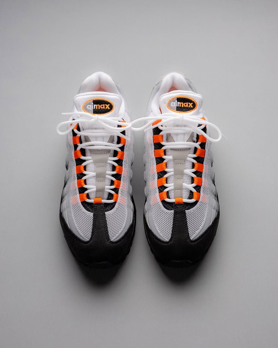 JustFreshKicks tweet media
