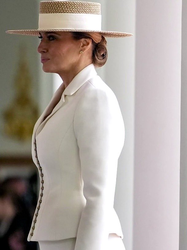 Mambo Italiano tweet media