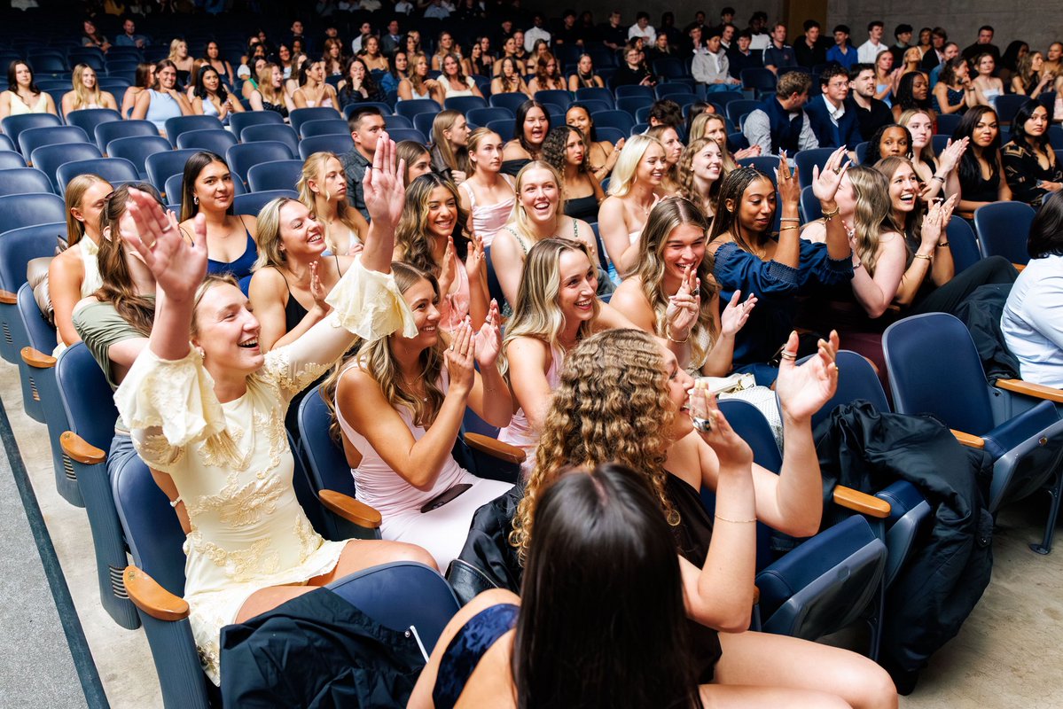 NAUVolleyball's tweet image. ✨𝕋𝕙𝕖 𝟚𝟘𝟚𝟞 𝕃𝕠𝕦𝕚𝕖’𝕤 𝔸𝕨𝕒𝕣𝕕𝕤✨

We showed up and showed out!

#RaiseTheFlag | #BigSkyVB