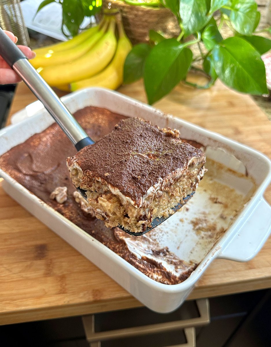 liveeatlearn's tweet photo. Tiramisu baked oatmeal! A cozy dump-and-bake breakfast that eats like dessert https://t.co/GQ4IQhnZKm https://t.co/B0NcHlNUPf