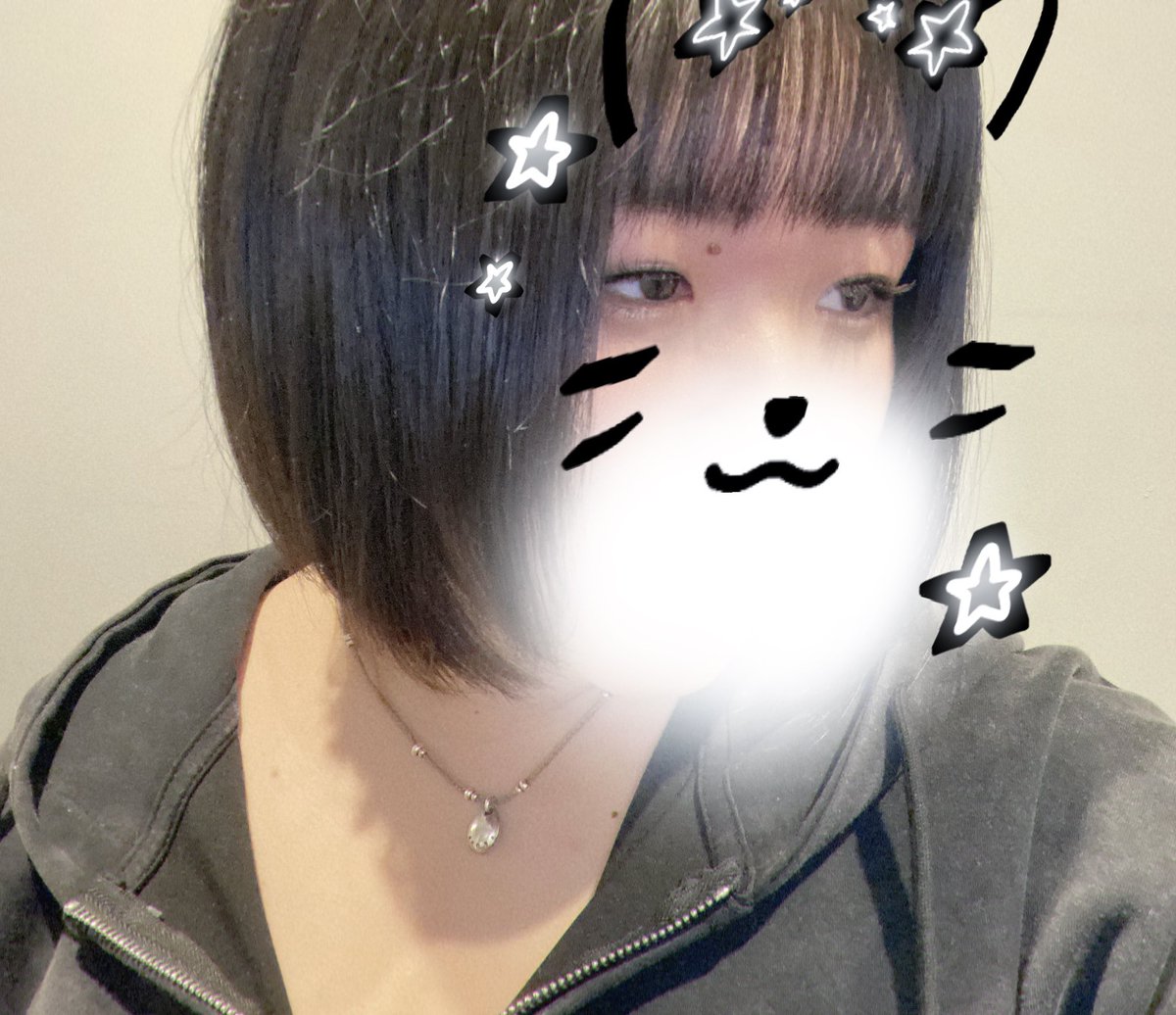 55re_06's tweet photo. ボブなってピアス増えてます https://t.co/V3LwmQPSjL