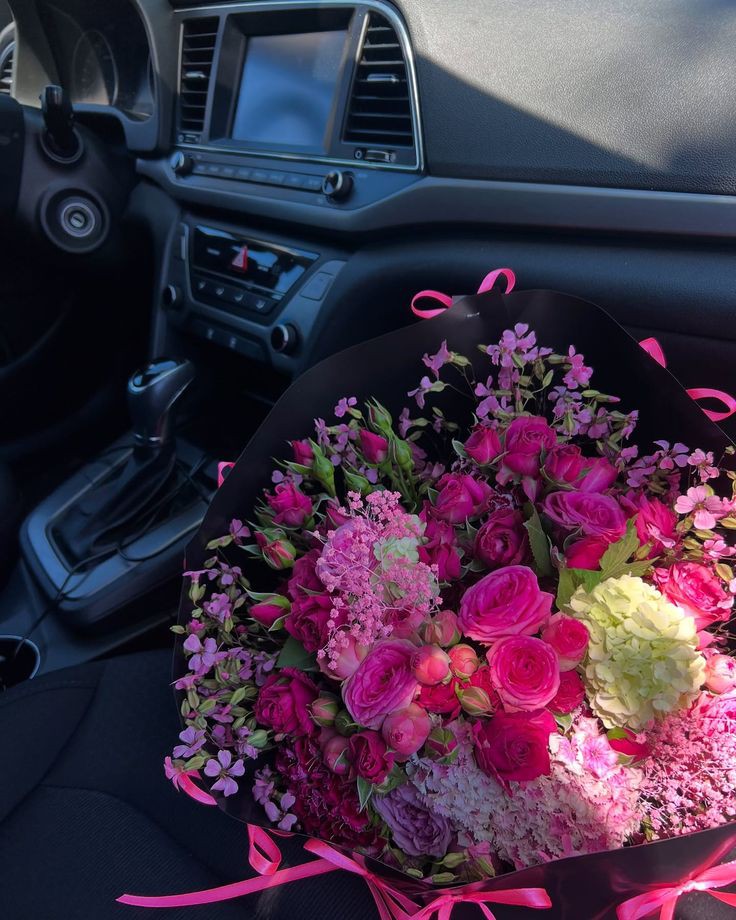Flowerland tweet media
