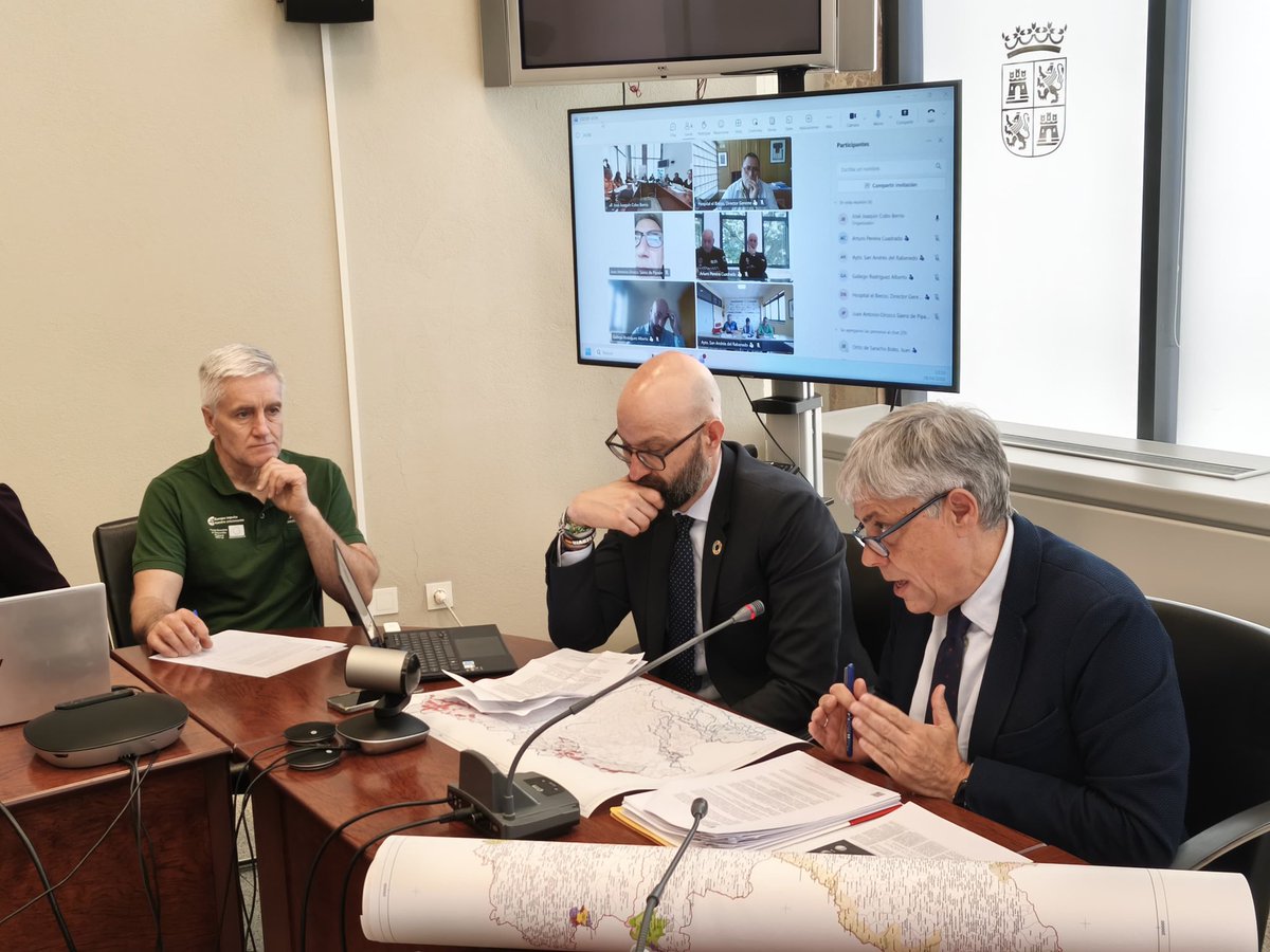 Educar06Diego's tweet image. Activado el PLANCAL en #León ante el #eclipsesolar del 12 de agosto con el objetivo de coordinar la estrategia y recursos de las administraciones para garantizar la seguridad en los puntos de observación que se establezcan. Hoy reunión del Cecopi en la Delegación de la @jcyl