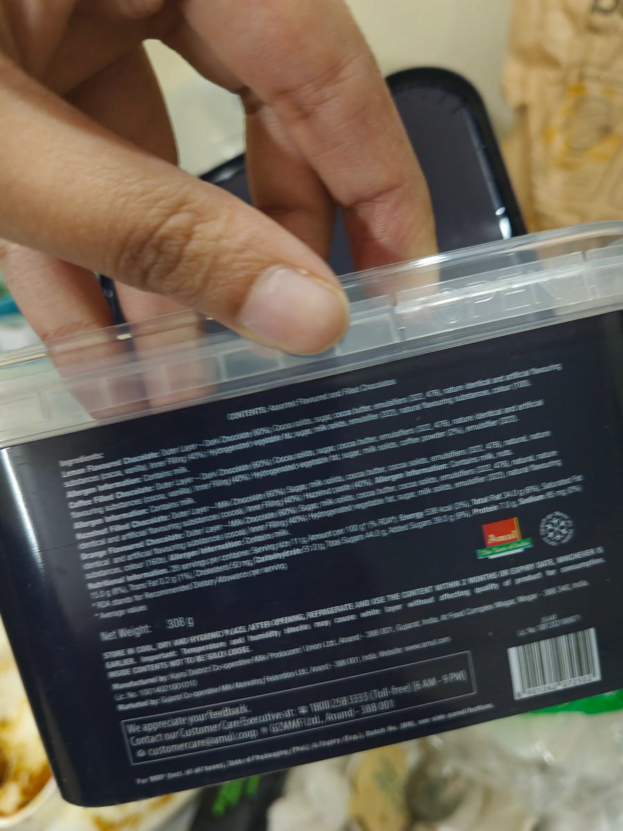 alylenore's tweet photo. @Amul_Coop I ordered amul's truffle chocolates from blinkit. The package was sealed, but I inside there were only 21/22 chocolates, not 28, and zero hazelnut ones in it... I order the box only for the hazelnut and coffee ones. Blinkit customer service ignored me too 🥀 https://t.co/ezLR1fKxAW