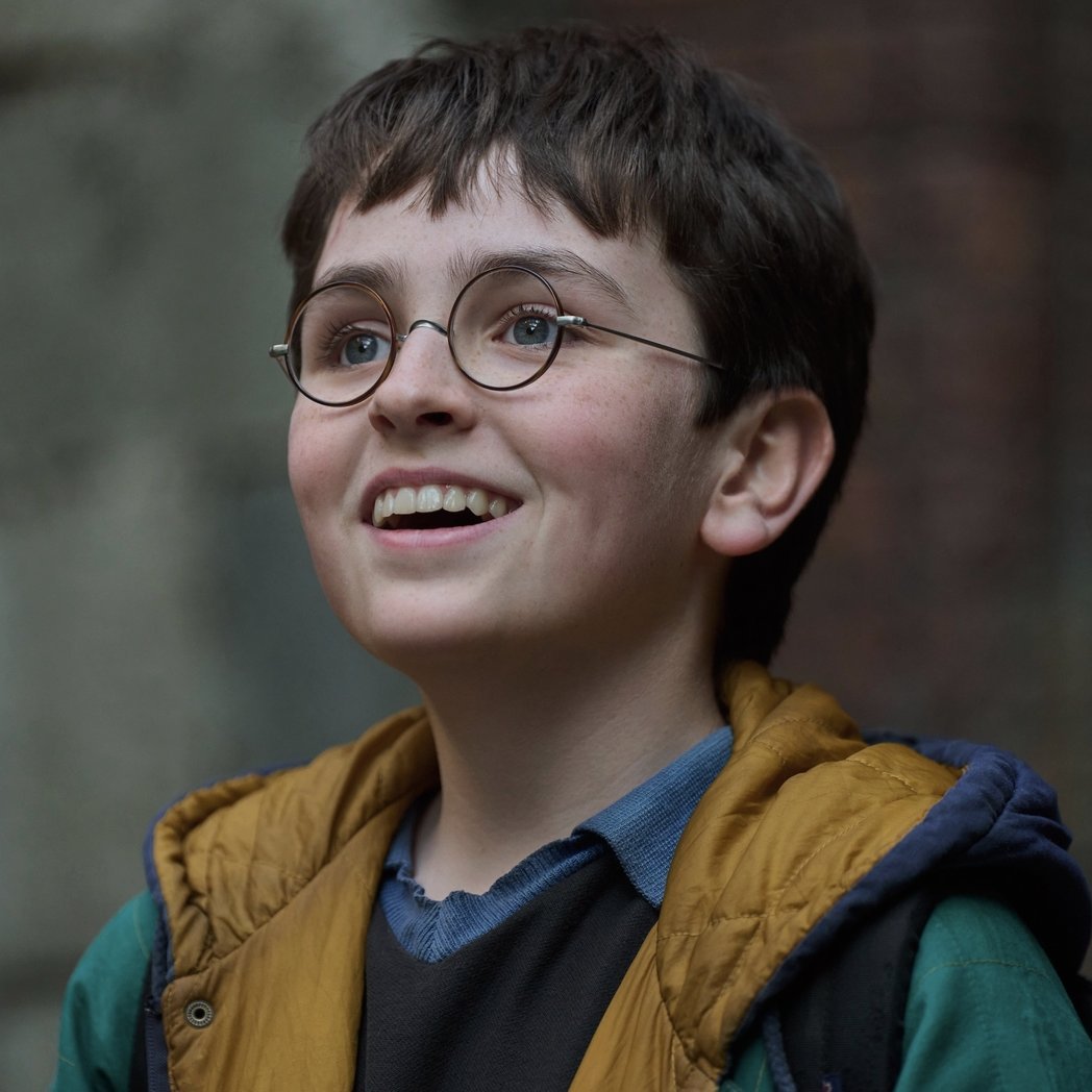 HPNews_Germany's tweet image. ⚡ Bonnie Wright (Ginny Weasley) officially backs the HBO #HarryPotter series!
She says the TV format will finally give fans what the movies couldn't. 
Her message to the new cast? "Enjoy every minute." 
And her dream spin-off? The Marauders. She'd love to see Lupin, Sirius Black