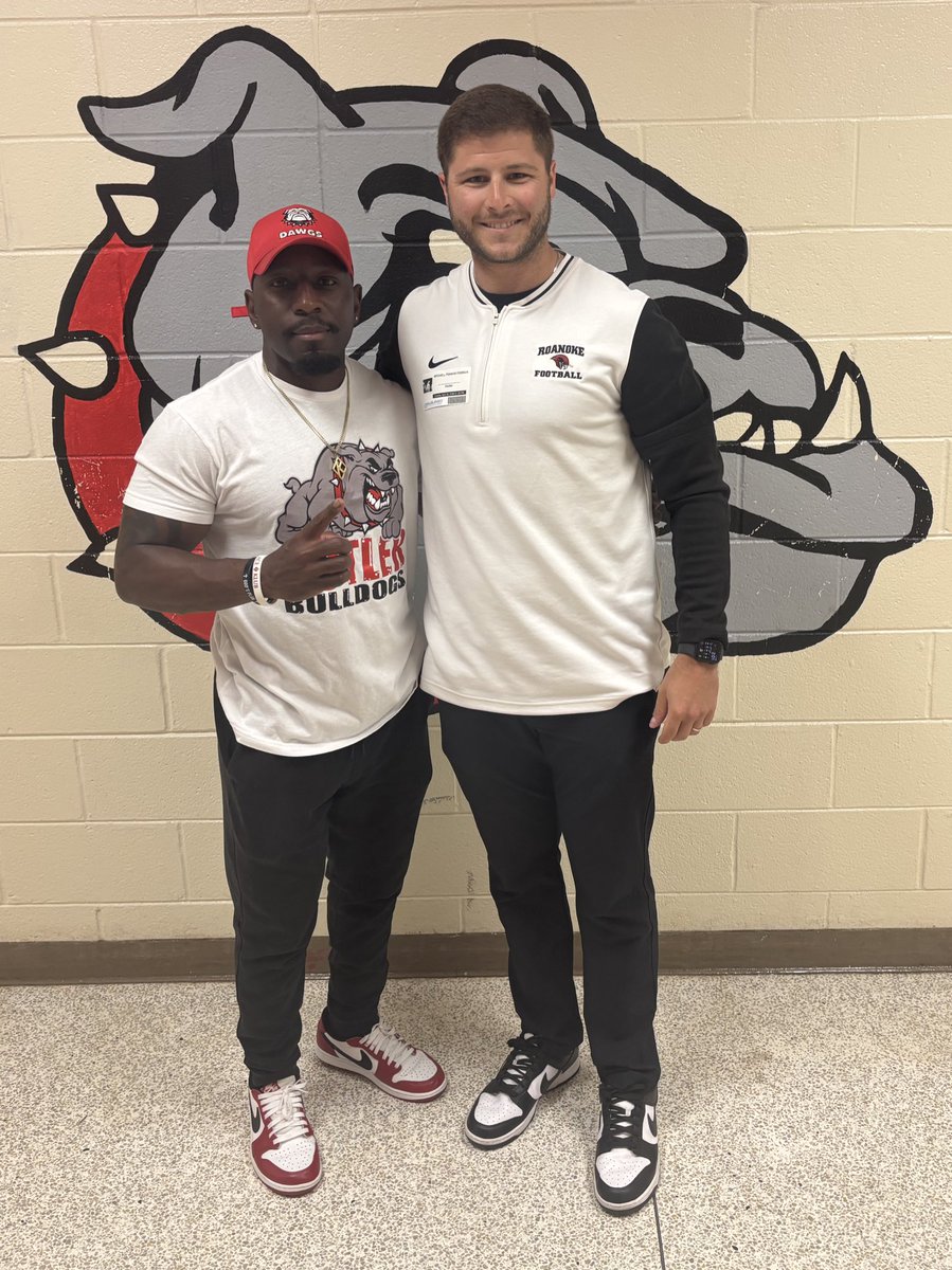 TheCoachLj's tweet photo. Thankyou to @Coach_Ferrick and @RoanokeFootball for stopping by @butlerbulldogs to recruit our DAWGS! https://t.co/yx8Qvvh59D
