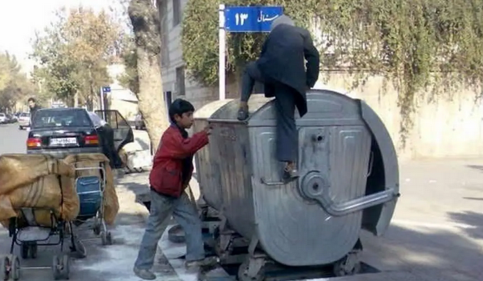 S_Bahraminejad's tweet image. A normal day in Islamic Republic of Iran