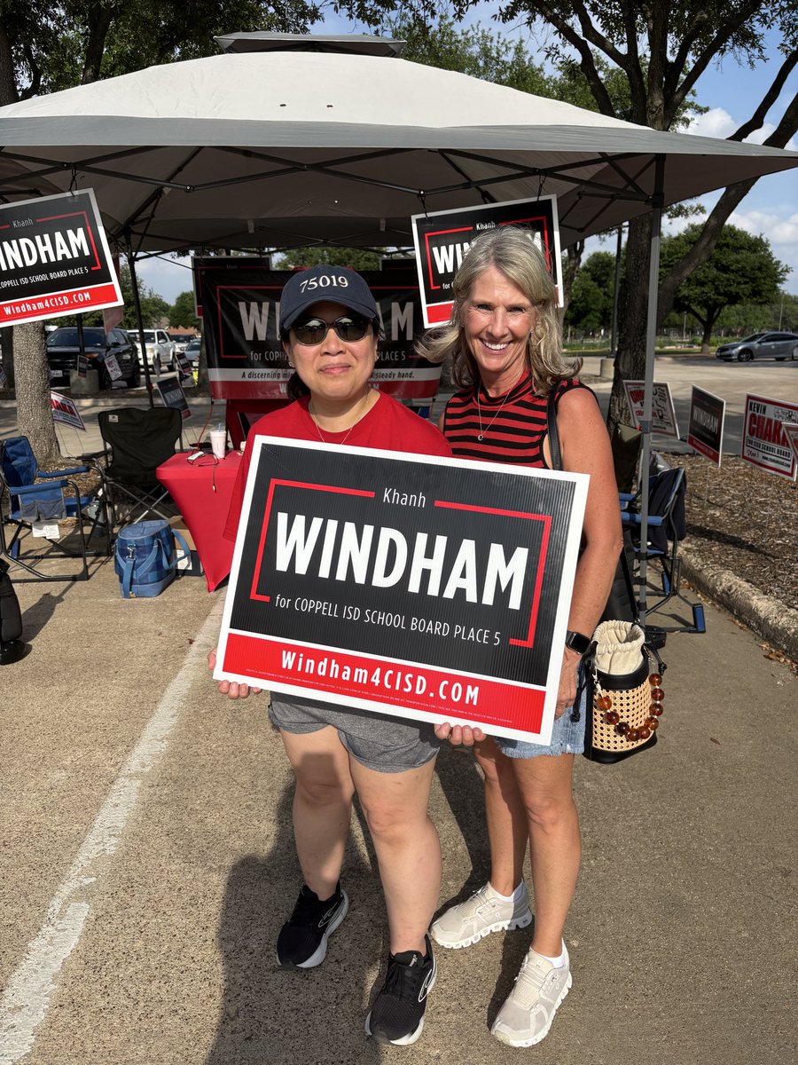 Windham4CISD's tweet photo. Grateful for those who paved the way building strong schools for every student. Appreciate the support from these former school board members - Judy Barbo, Barb Schmidt, Manish Sethi &amp; Thom Hulme (not pictured) and David Caviness, the outgoing Place 5 board member. #windham4cisd https://t.co/bph0CZTiej