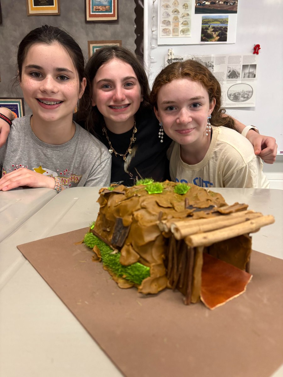 UFREF's tweet photo. Ms. Larkin's classes recently utilized a Spring '26 UFREF grant to complete hands on projects at SBMS.
"We did our Native American homes project today, and it was a HIT! Thank you again for your support!"-JL
We're able to fund innovative projects like this with YOUR support! https://t.co/nSVEFMwy27