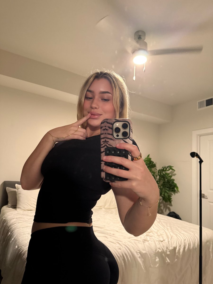 aria ˗ˏˋ🖤´ˎ˗ tweet media