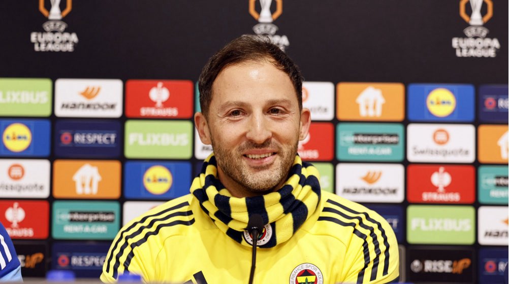 Lacivert_plus's tweet photo. 🚨 Domenico Tedesco:

“Umarım Fenerbahçe taraftarlarının gönlünü kazanmışımdır. Umarım taraftarlar beni iyi bir şekilde hatırlar.” https://t.co/gvCOAnmosw