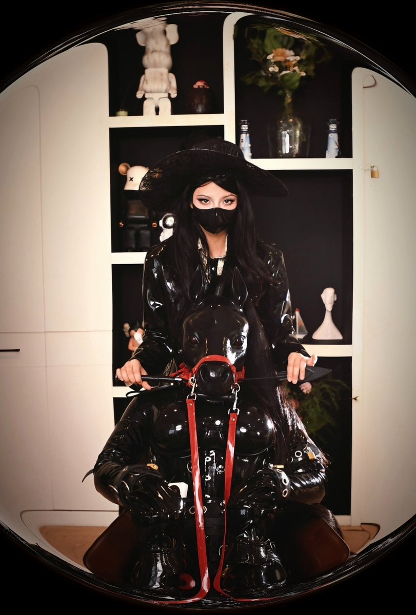 绮语S_Findom🖤 tweet media