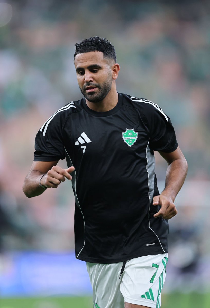 Vibes Foot tweet media