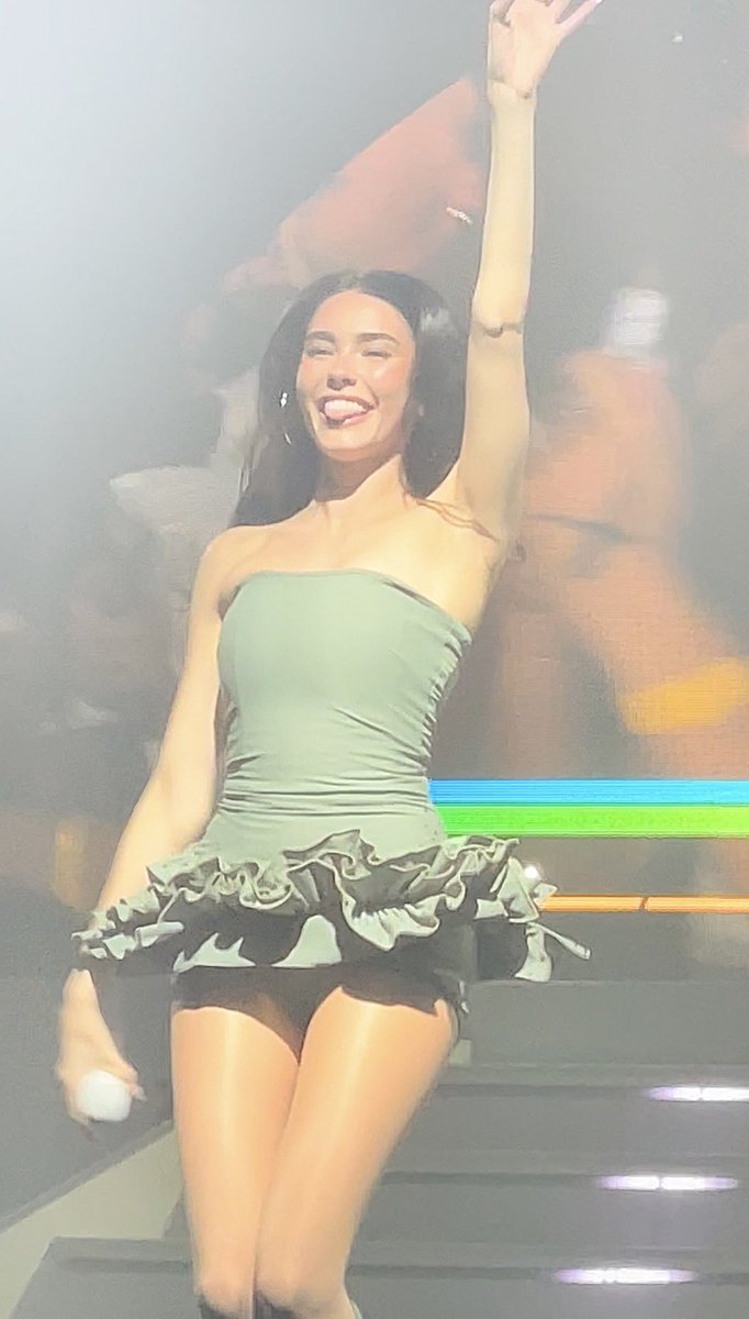 fiona 𑣿🦢 tweet media