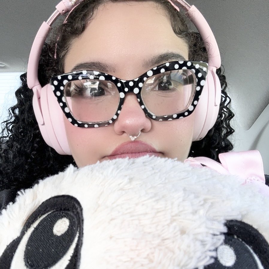 ꒰ minnie ꒱ྀི tweet media