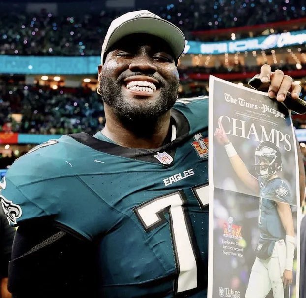 Quay L.Jones🦅 #FlyEaglesFly SBLIX CHAMPIONS!! tweet media