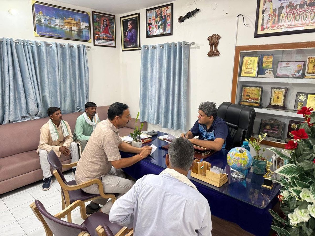 Sumit_Godara11's tweet image. #मंगलवार_जयपुर_जनसुनवाई 
1 राजकीय आवास 1/51 गांधीनगर पर प्रातः 9 से 1 बजे ।
2 सचिवालय कक्ष 6222 पर 1 से 6 बजे ।
सबका साथ ।
सबका विकास।
#jansunvai #people #amritkaal #PeopleFirst #bjp #cabinetminister #jaipur #gandhinagar #jaishreeram