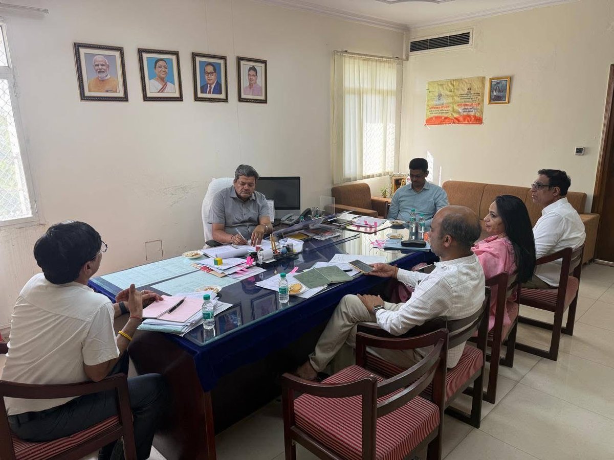 Sumit_Godara11's tweet image. #मंगलवार_जयपुर_जनसुनवाई 
1 राजकीय आवास 1/51 गांधीनगर पर प्रातः 9 से 1 बजे ।
2 सचिवालय कक्ष 6222 पर 1 से 6 बजे ।
सबका साथ ।
सबका विकास।
#jansunvai #people #amritkaal #PeopleFirst #bjp #cabinetminister #jaipur #gandhinagar #jaishreeram