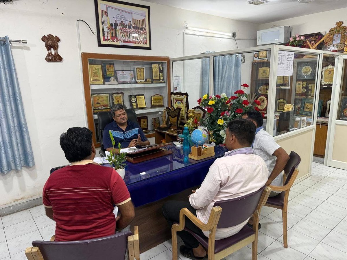 Sumit_Godara11's tweet image. #मंगलवार_जयपुर_जनसुनवाई 
1 राजकीय आवास 1/51 गांधीनगर पर प्रातः 9 से 1 बजे ।
2 सचिवालय कक्ष 6222 पर 1 से 6 बजे ।
सबका साथ ।
सबका विकास।
#jansunvai #people #amritkaal #PeopleFirst #bjp #cabinetminister #jaipur #gandhinagar #jaishreeram