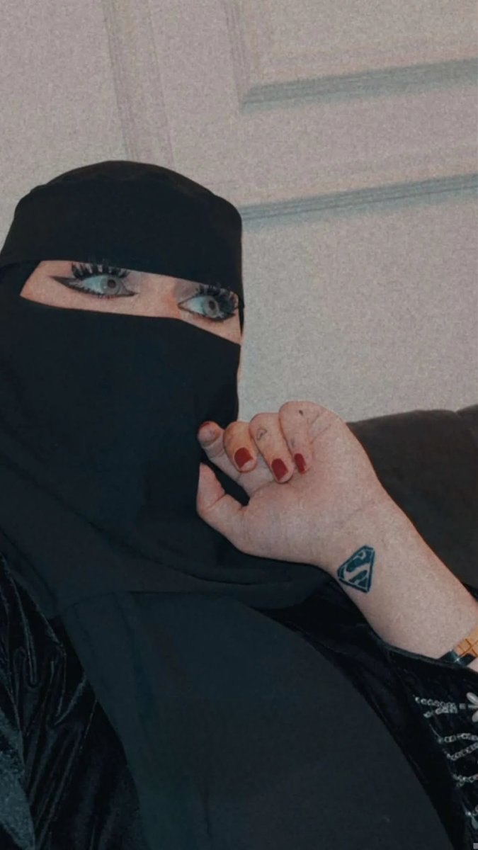 نــور tweet media