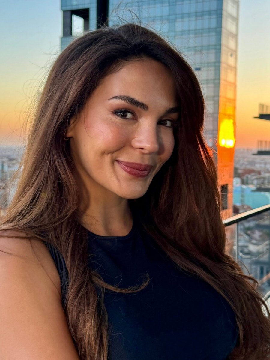allaboutebru's tweet photo. Ebru Şahin instagramdan yeni bir gönderi paylaştı. 🖤
#EbruŞahin @rebrusahino https://t.co/6salMhpEff