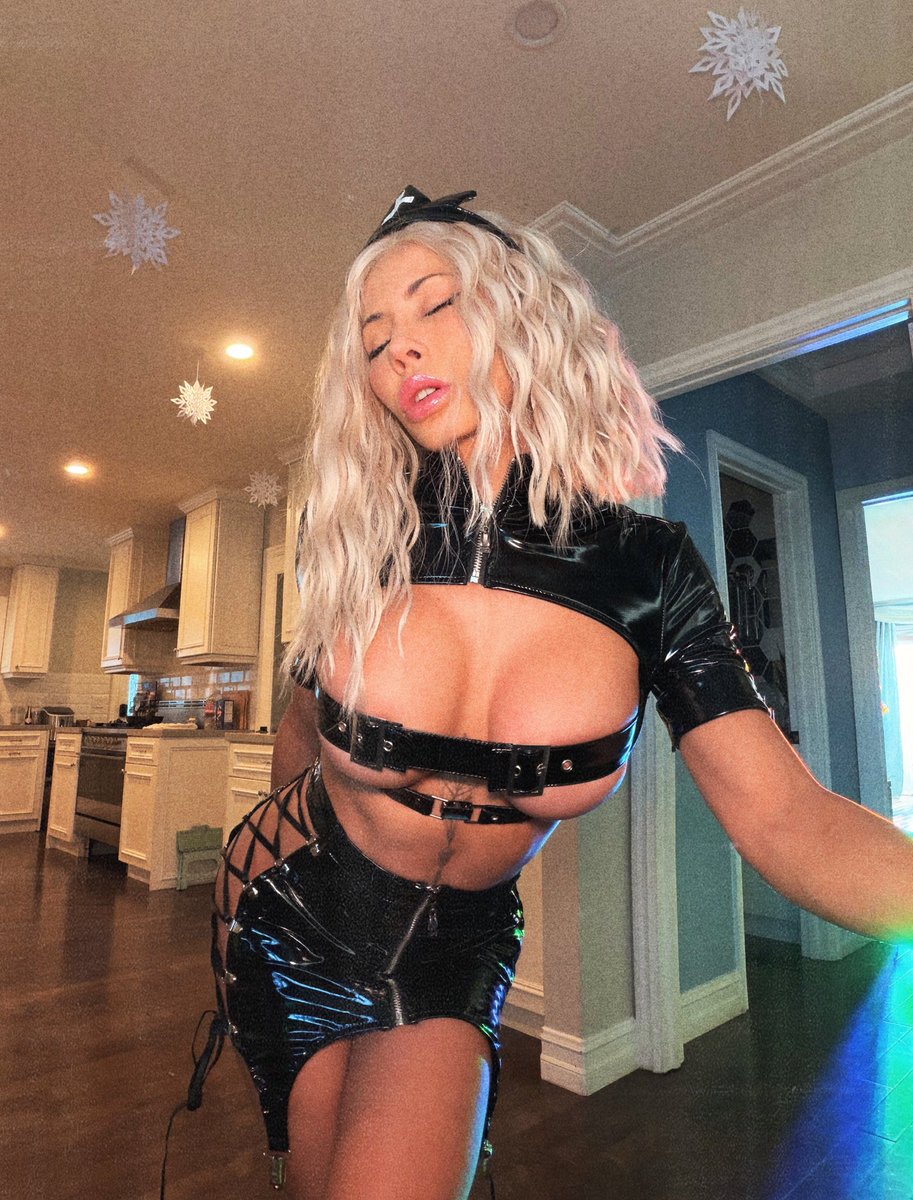 Madison420Ivy's tweet photo. Time for your medicine 💊👅 https://t.co/acEPOUSPUl