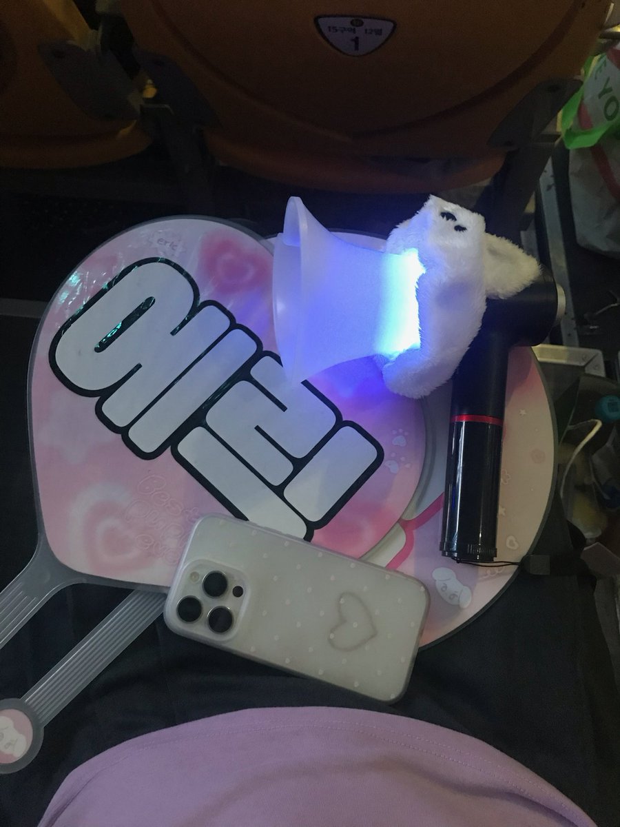 formof1ove's tweet photo. 덕분에 행복했고 12월에 또 만나 💧💕 https://t.co/UITyFiBZmB